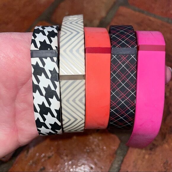 Fitbit cover holder bracelets - Picture 1 of 3
